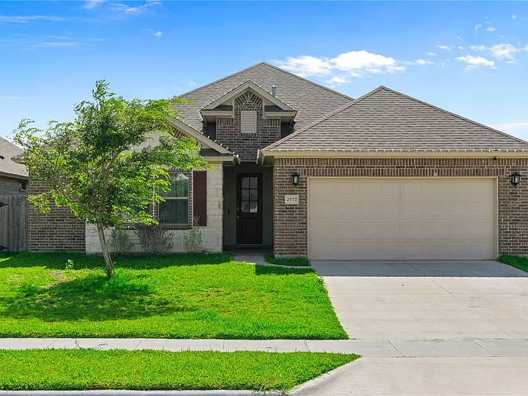 2677 Lannister Ln — Photo 1