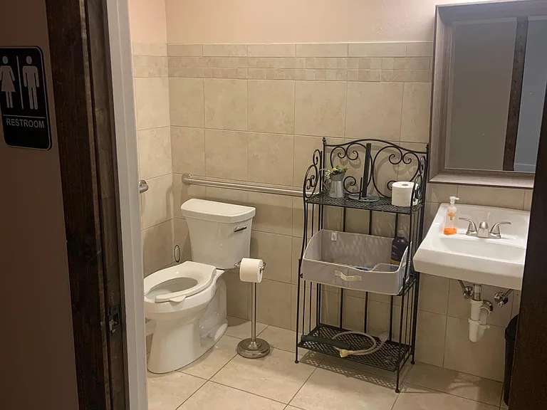 305 W Willis St #103 — Photo 7
