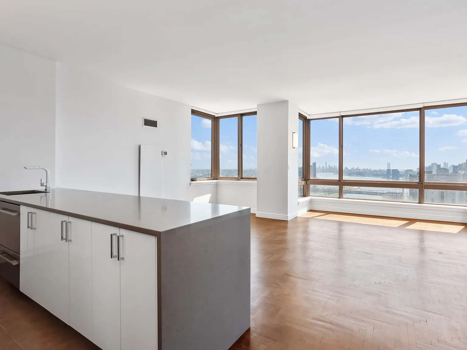 524 East 72nd Street — Photo 2