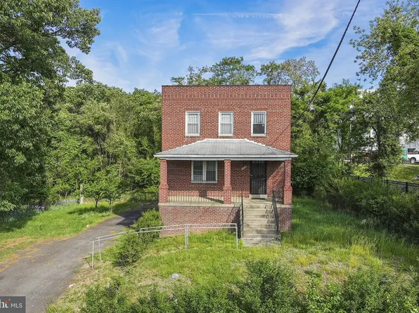 2921 Langston Pl SE, Washington, DC 20020