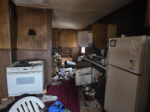 5th image of 172 W Ridge Road