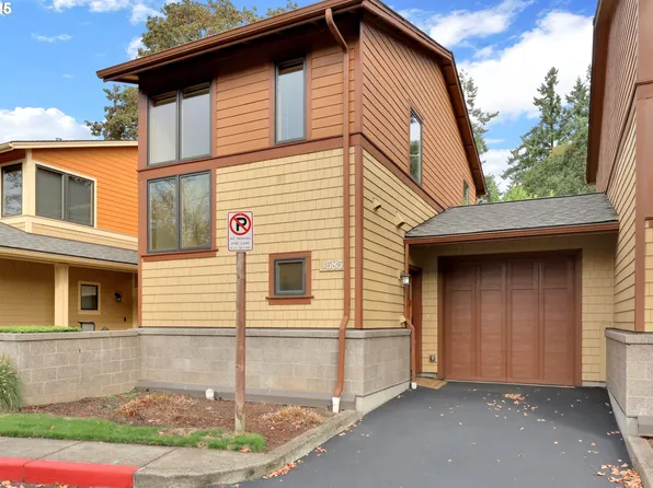 1585 Farm House Dr, Eugene, OR 97401