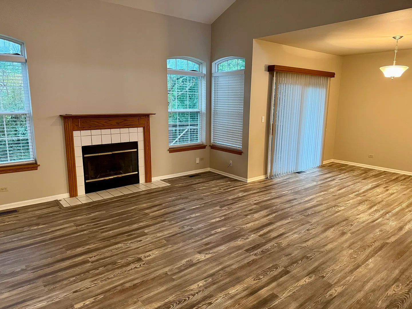 2 bed, 2.5 bath, 1440 sqft, $2,850 — Photo 2