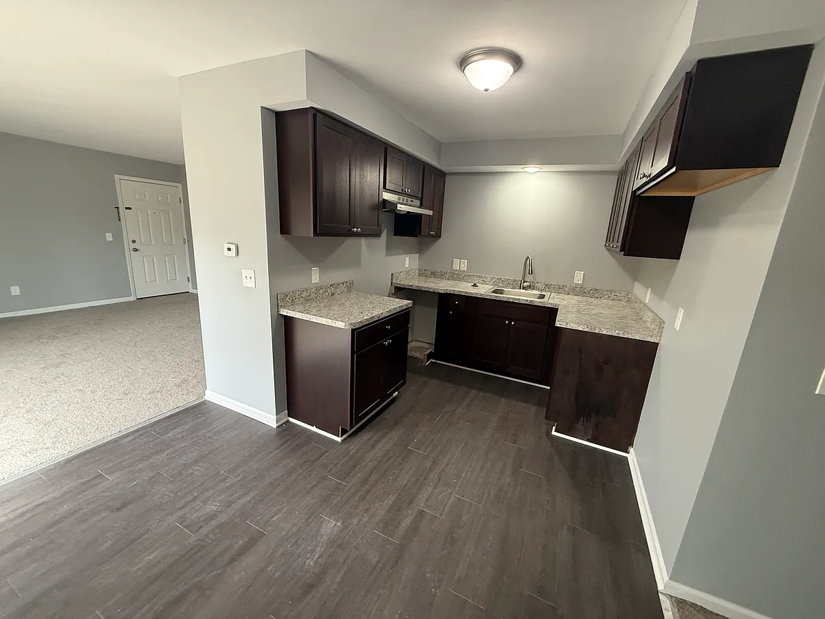 Building Photo - 266 Clark St #4