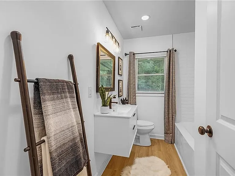 2933 Cloverhurst — Photo 13
