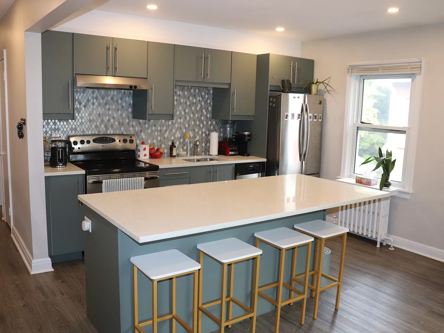 1 bed, 700 sqft, $1,950 — Photo 1
