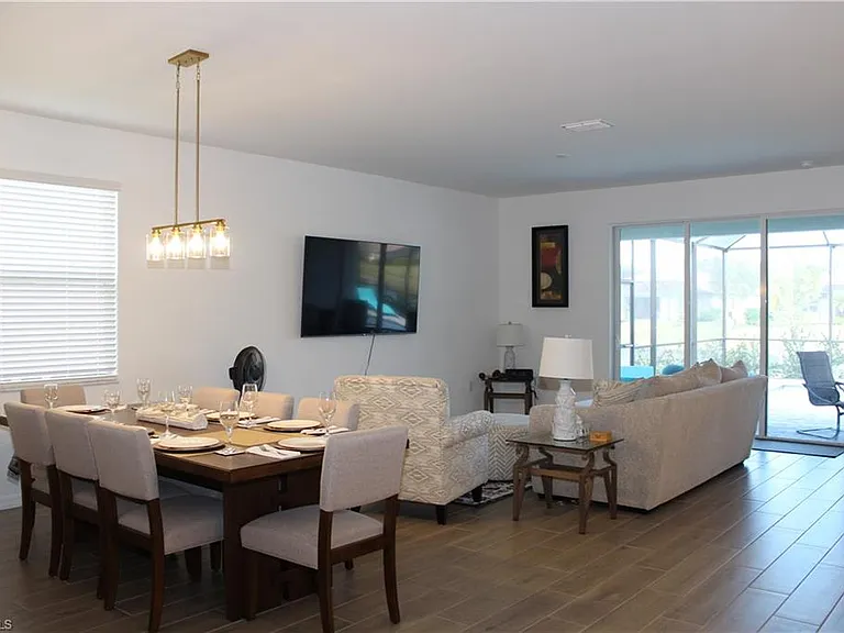 2261 Avocado Ln — Photo 7