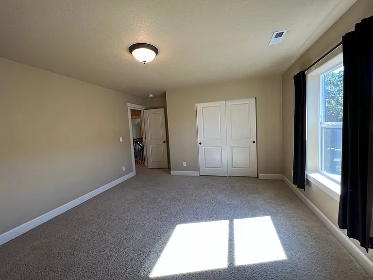 3016 Hazel Ave — Photo 8