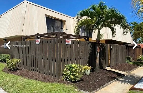 3359 Gardens East Dr #B — Photo 12