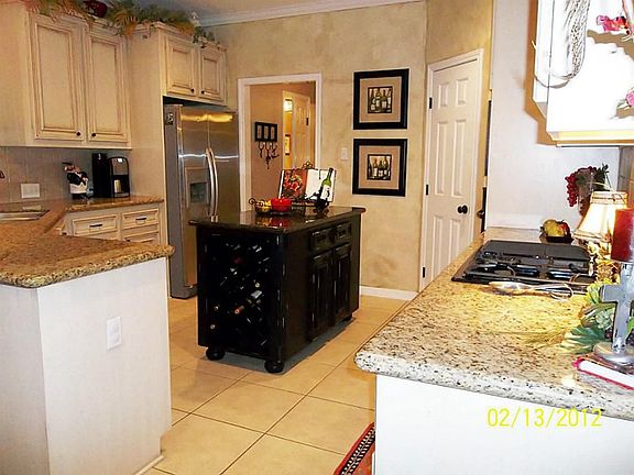 3rd image of 15910 Linwood Manor Ct