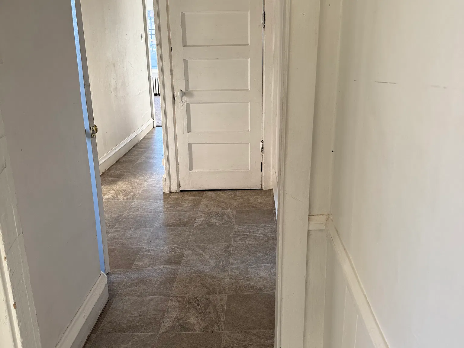 3 bed, 1200 sqft, $1,750 — Photo 1