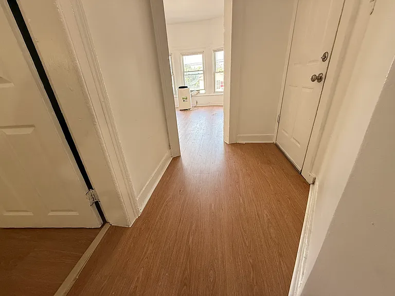 216 Park Ave #3 — Photo 4
