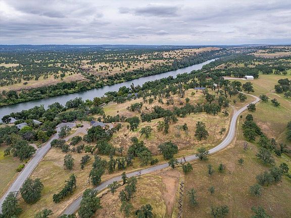 5th image of Paynes Creek Rd