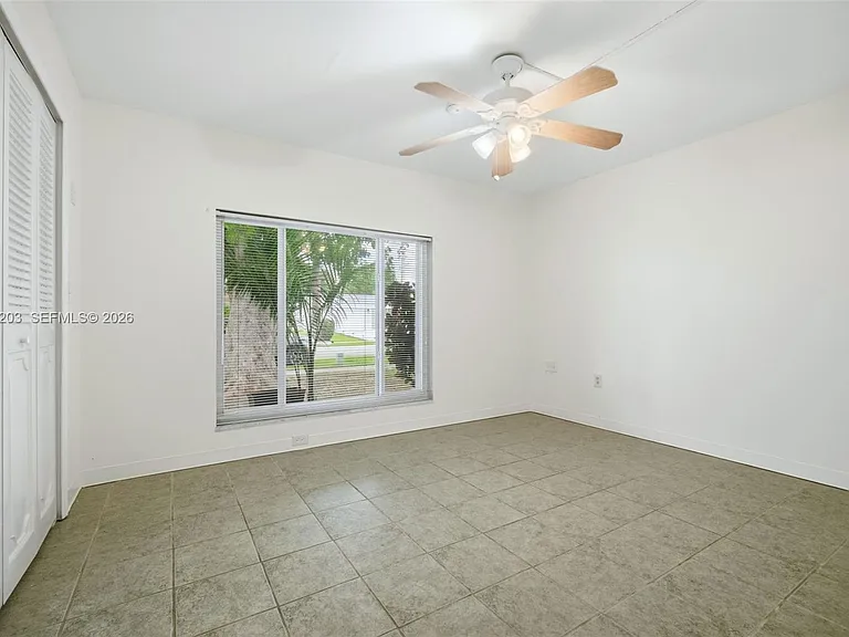 920 NW 92nd Ave — Photo 12
