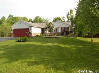 158 Dry Bridge Rd, Central Square, NY 13036