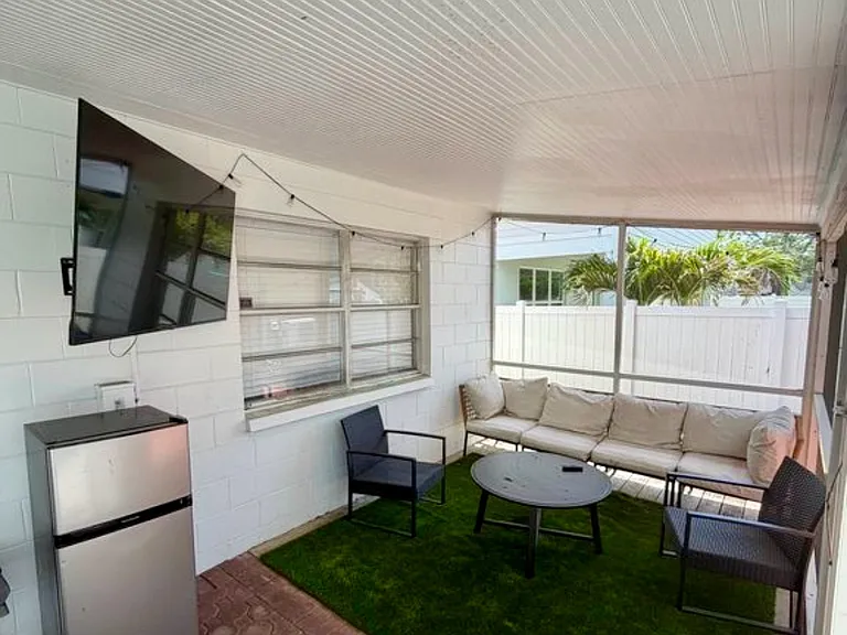 206 N Beverly Ave — Photo 13