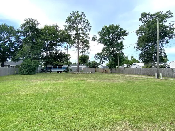 208 12th St, Port Saint Joe, FL 32456