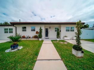 1701 SW 87th Pl, Miami, FL 33165