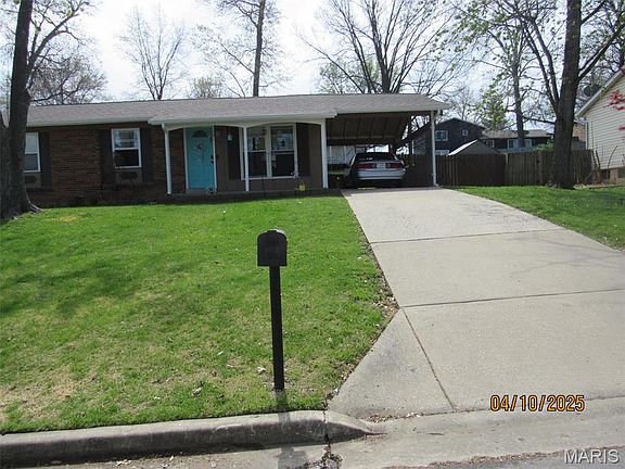 2nd image of 808 Sommerset Dr