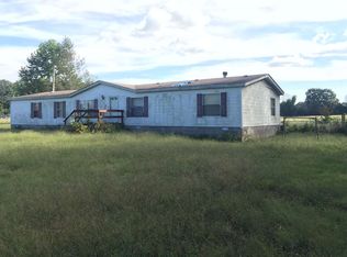 202 Logans Loop Rd, Wildersville, TN 38388