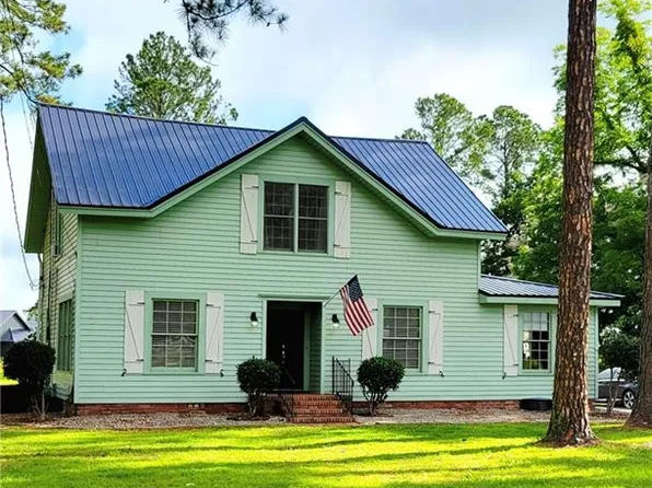 2334 Carswell Ave, Waycross, GA 31503