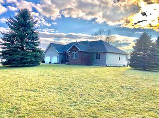 94 Niles Dr, Valparaiso, IN 46383