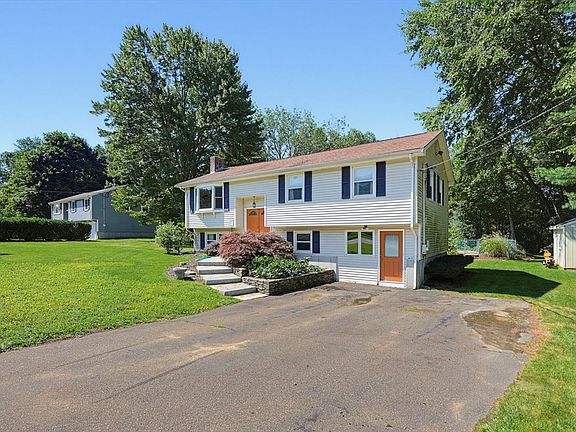 2nd image of 116 Bayberry Rd