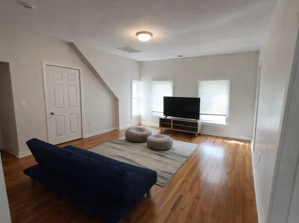 64 Chase Ave, Webster, MA