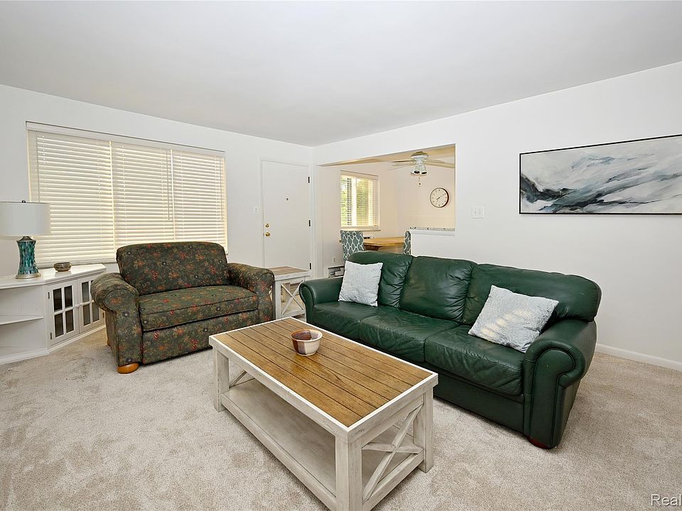 2820 Woodslee Dr Apt 405, photo 4