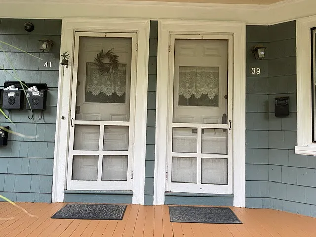 2 bed, 1300 sqft, $2,400 — Photo 4