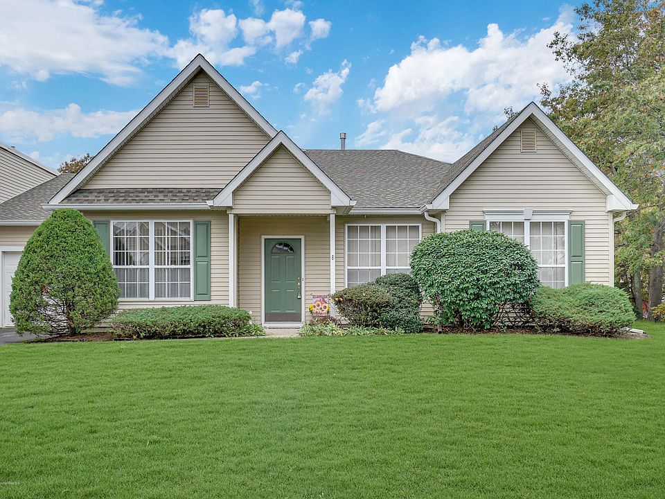 1st image of 8 Sunnybrook Ln #1004