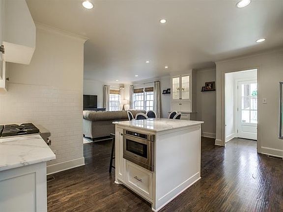 4th image of 4129 Emerson Ave