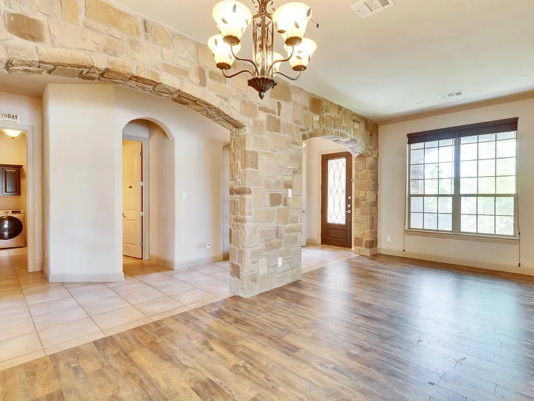 2500 Speidel Dr — Photo 18