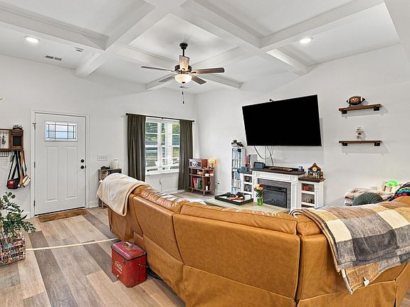 5th image of 2075 Justice St
