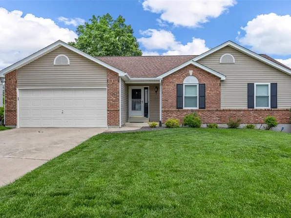 30 Fawn View Ln, O'Fallon, MO 63366