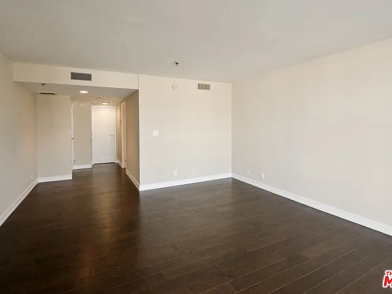 10660 Wilshire Blvd #705 — Photo 10