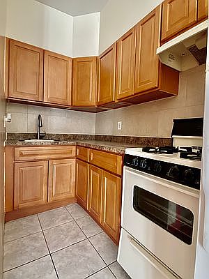 1st image of 735 Flatbush Ave Floor 2