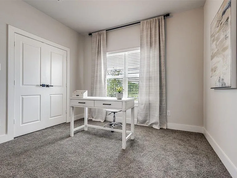 13131 Perennial Springs Dr — Photo 14