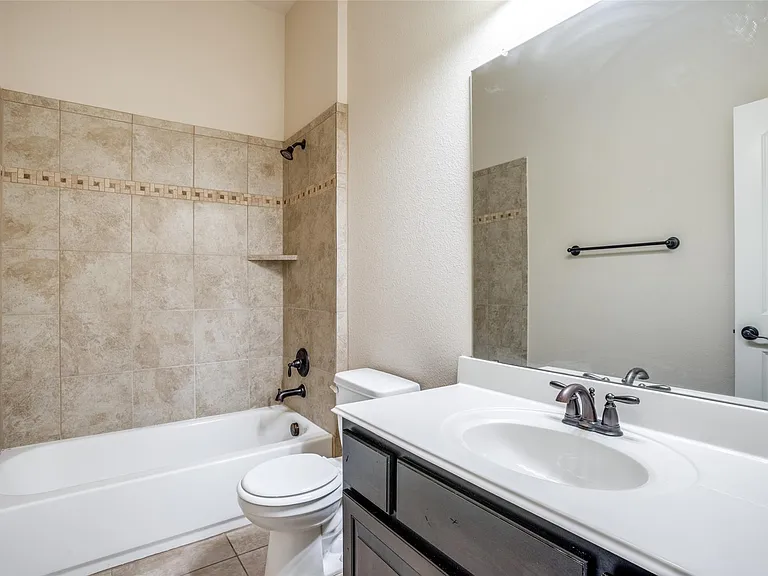 3303 Robin Trl — Photo 23