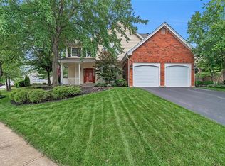 16144 Walden Pond Ln, Chesterfield, MO 63005