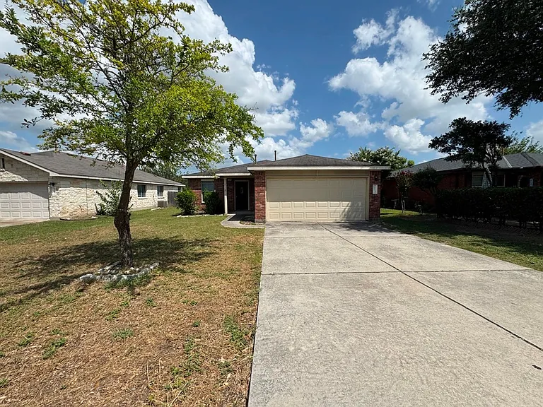 113 Salado Dr — Photo 1