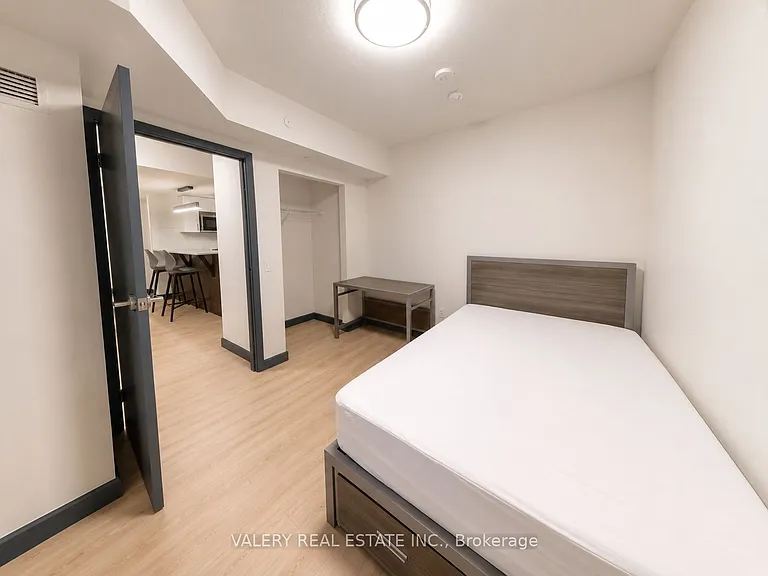 308 King St N #1003 — Photo 7