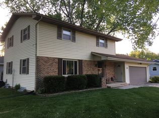 100 Sioux Dr, Beaver Dam, WI 53916