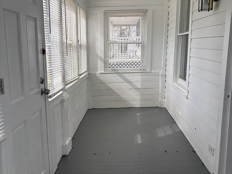 1033 North Ave — Photo 17