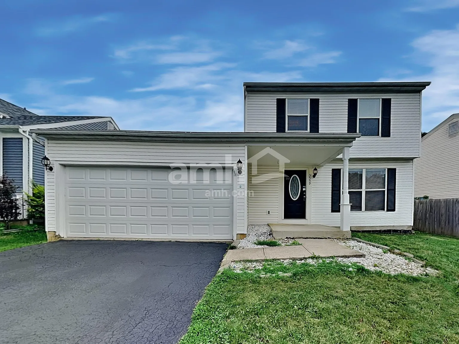 3 bed, 2.5 bath, 1462 sqft, $2,160 — Photo 1