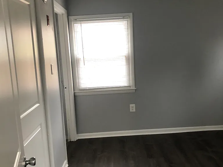 1640 Exeter Rd — Photo 9