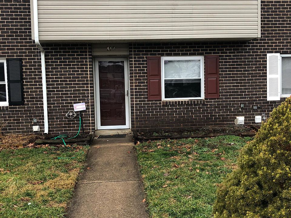 2nd image of 332 Sweet Briar Ct