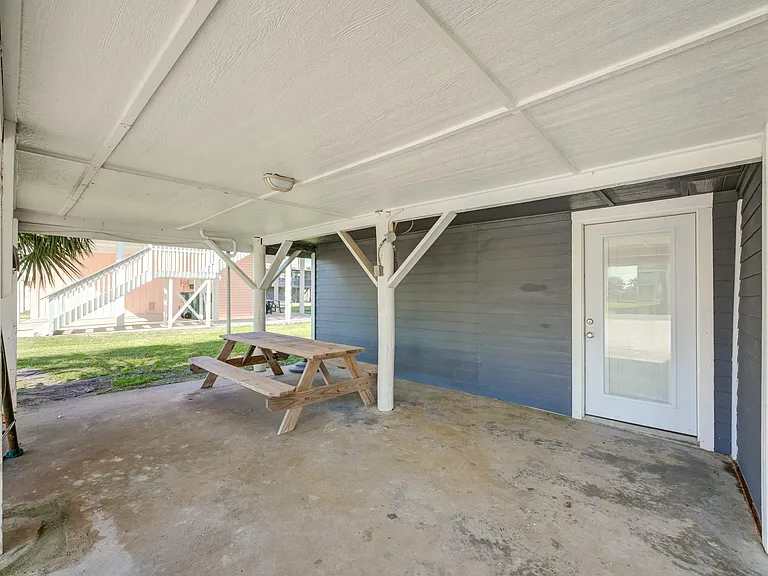 4211 Surf Dr — Photo 35
