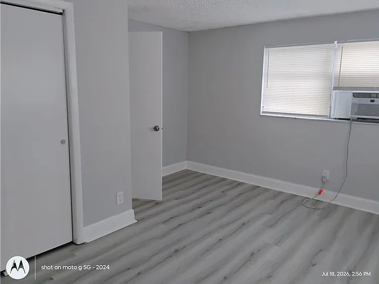 4321 Hallandale Beach Blvd — Photo 25