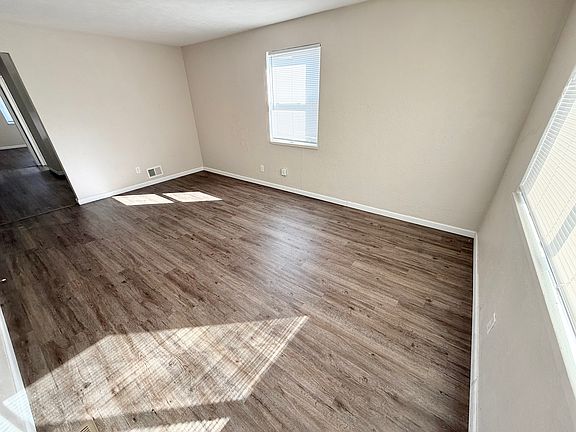 3rd image of 53 Bennington Dr APT 4